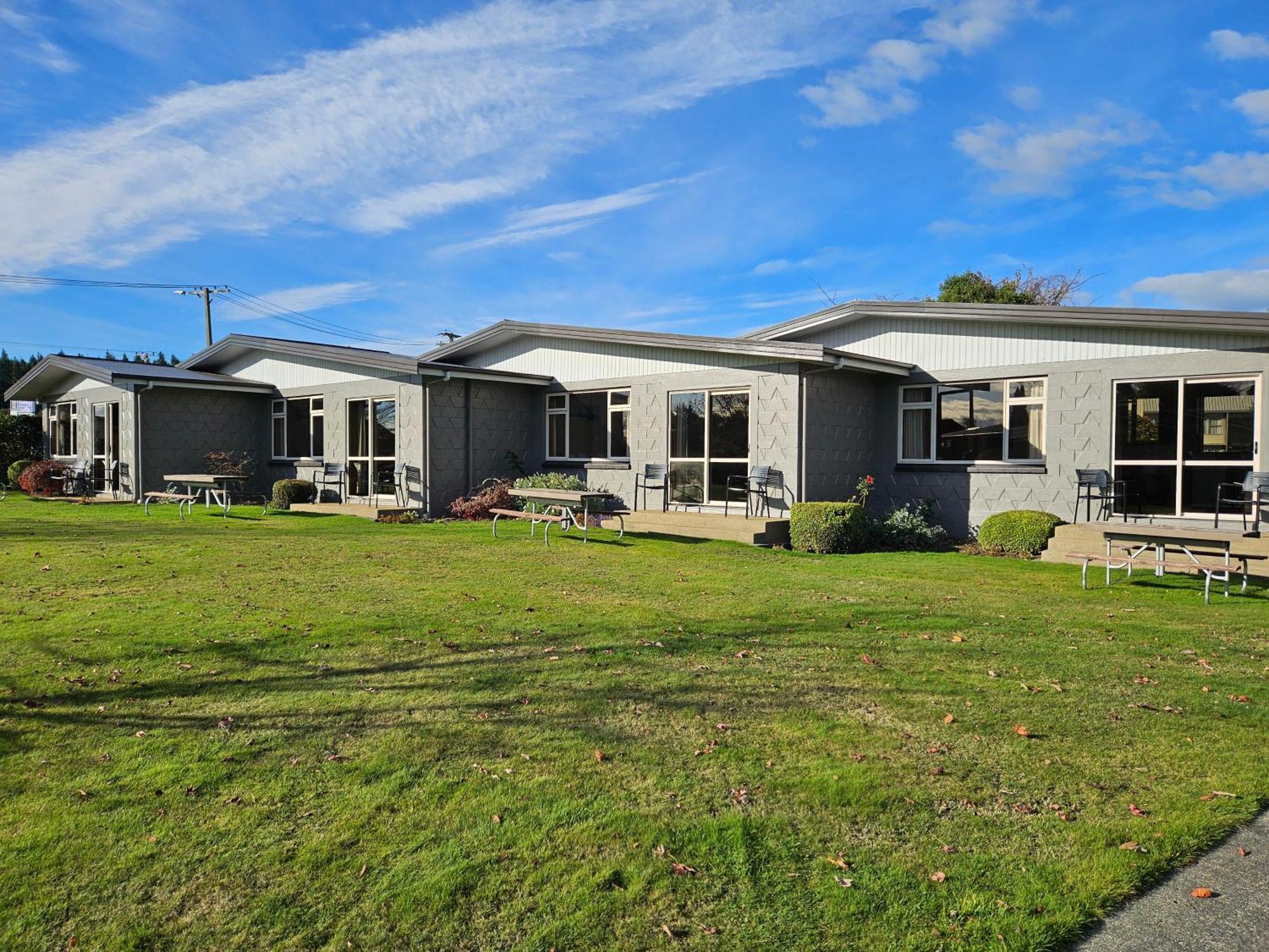 Lakeside Motel & Apartments Te Anau Eksteriør billede