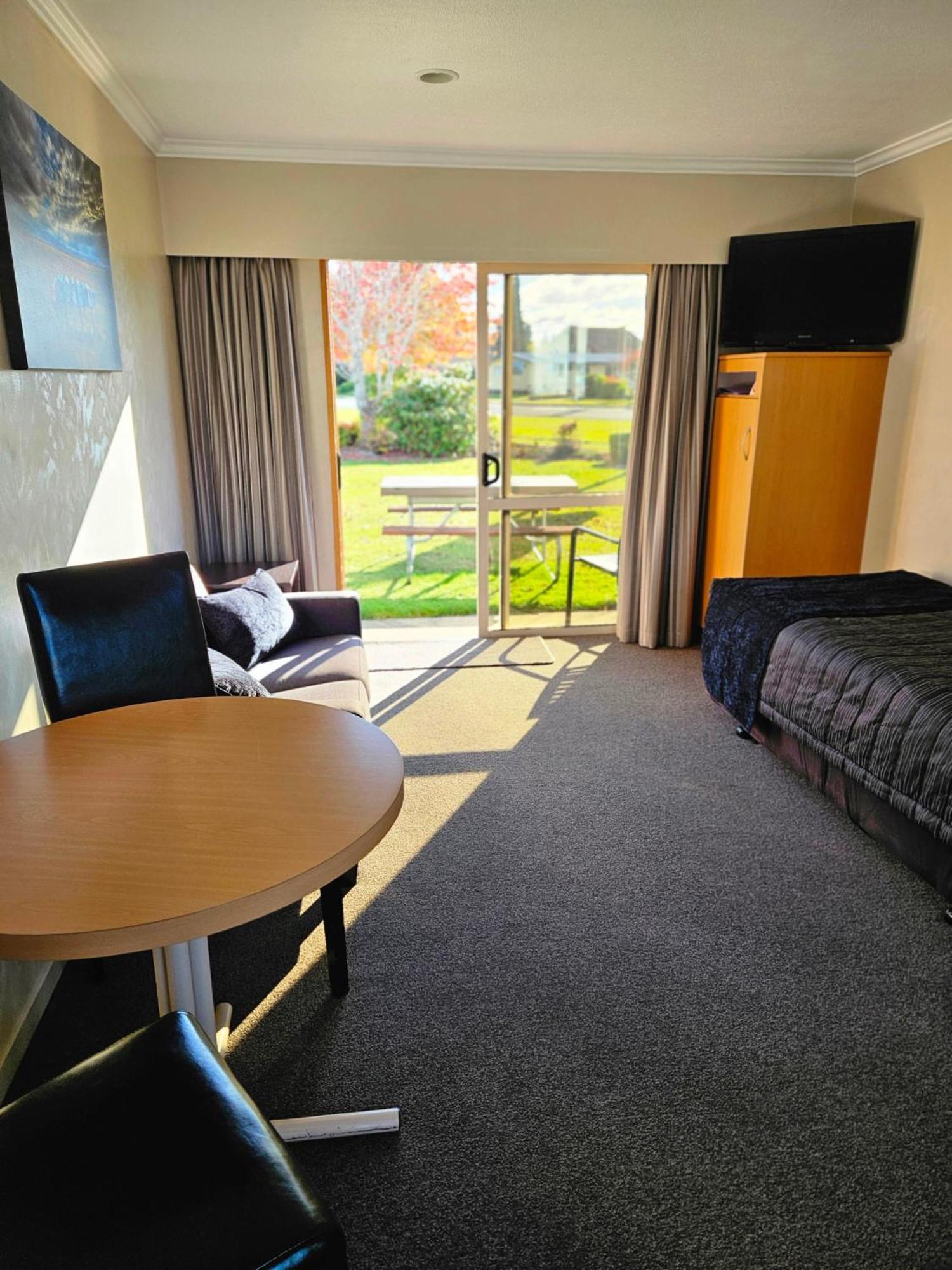 Lakeside Motel & Apartments Te Anau Eksteriør billede